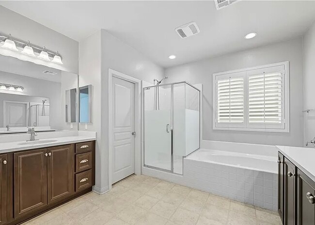 Building Photo - 40580 Sunflower Rd