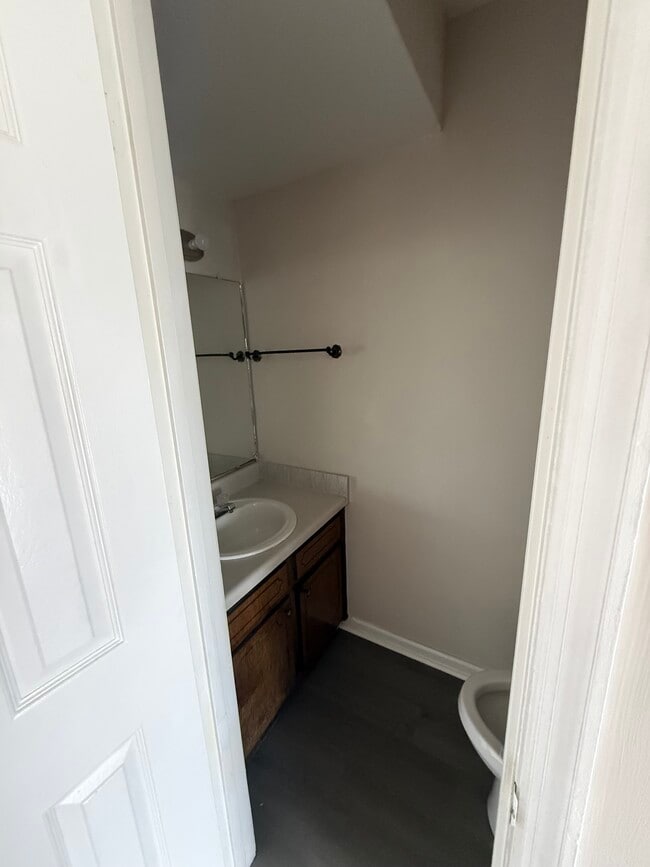 Building Photo - Platinum House LLC