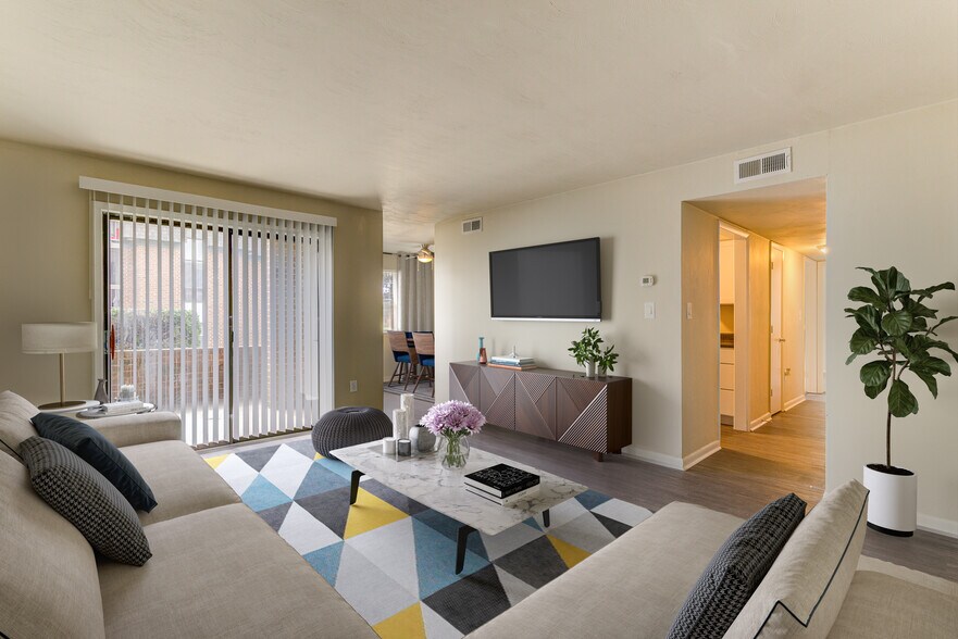 Bent Creek Apartments and Townhomes 6525 Greenway Dr Roanoke VA 24019