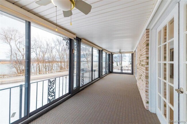 Building Photo - 24356 E River Rd