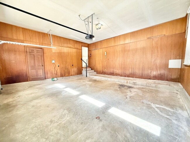 Building Photo - 130 Valley Club Cir