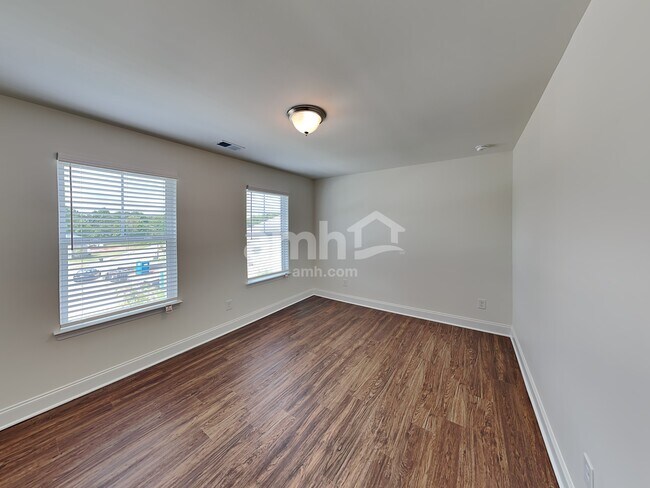 Building Photo - 6188 Bridlewood Ln