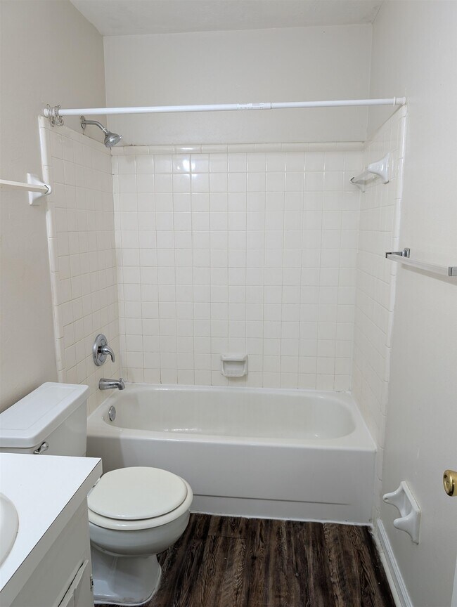 Building Photo - 671 Holyoke Ct