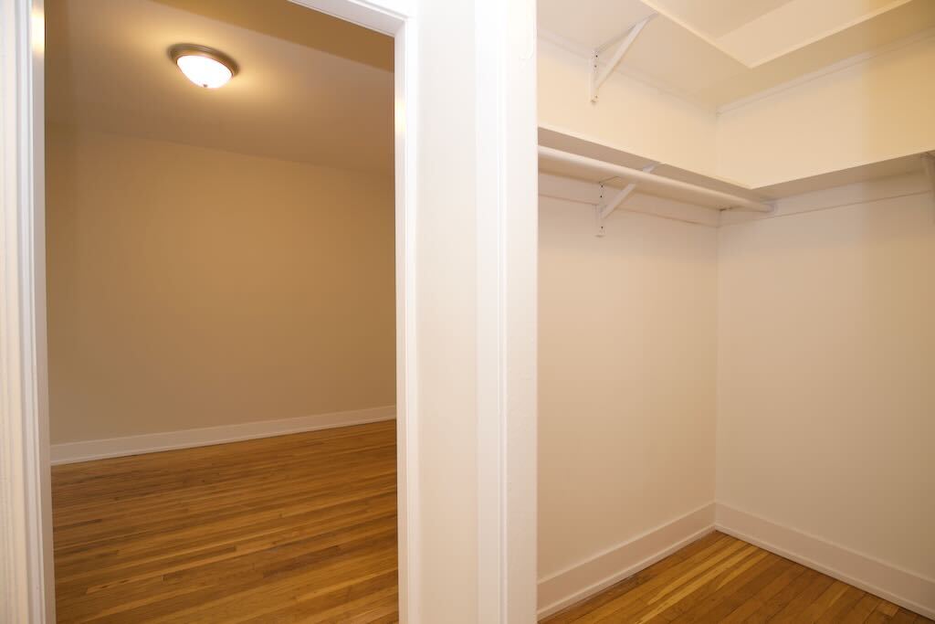 Building Photo - 3300 W Schubert Ave