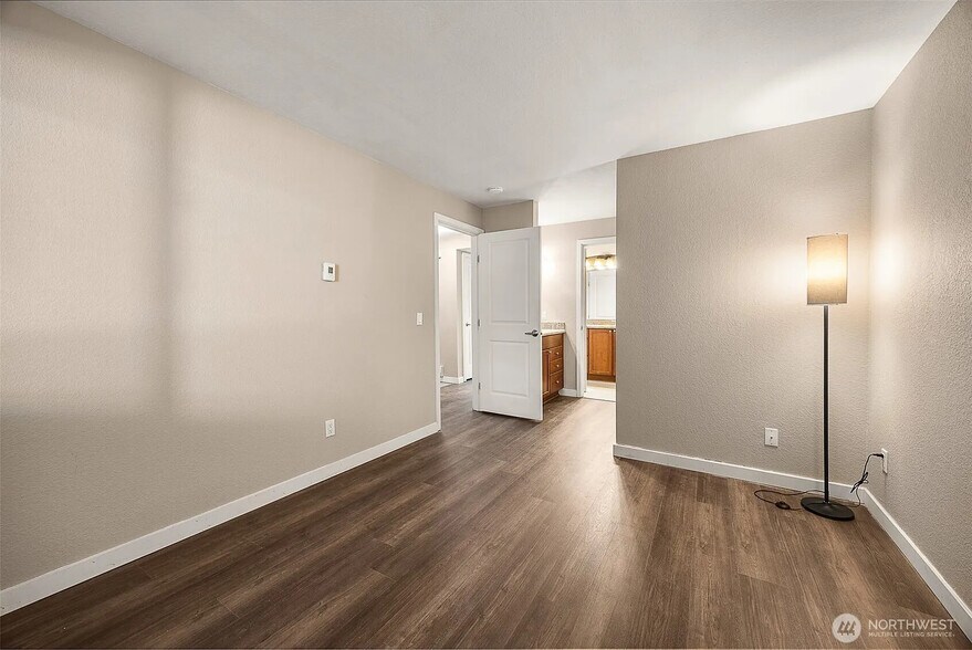 Building Photo - 1311 12th Ave S