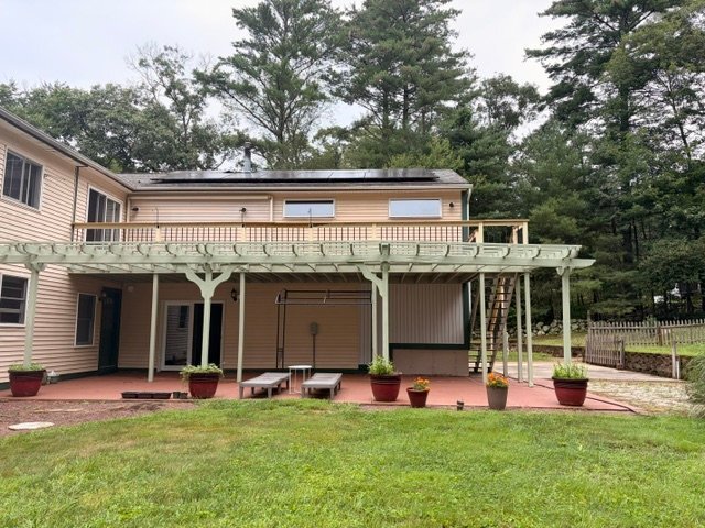 Building Photo - 426 Carpenter Rd