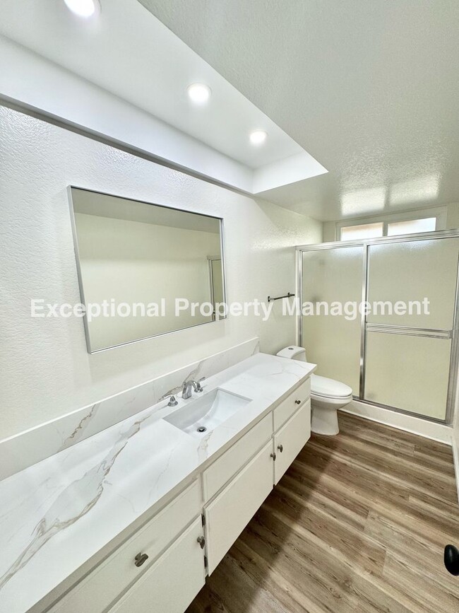 Building Photo - Great 3 bed 2 bath single story home