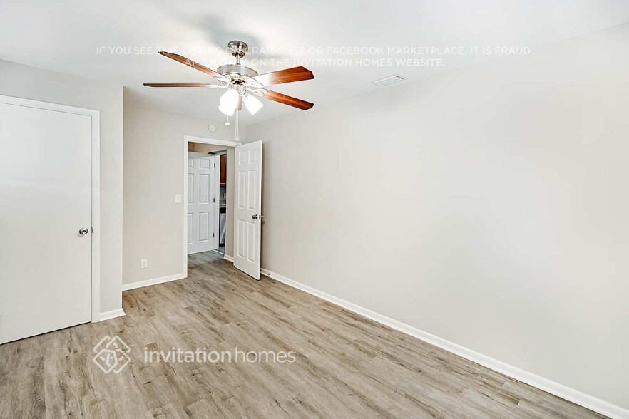 Building Photo - 530 S 13th Pl