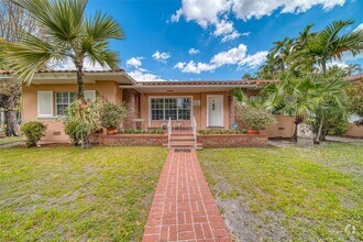Building Photo - 645 Altara Ave