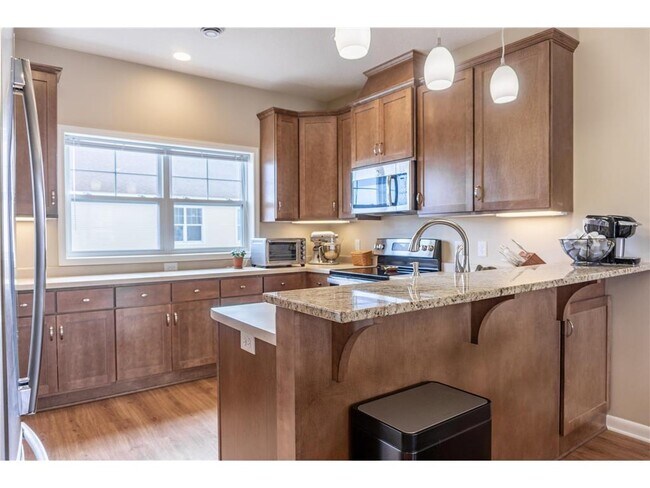 Building Photo - 2980 Clover Ridge Dr