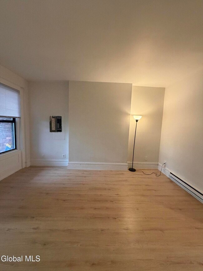 Building Photo - 54 Westerlo St