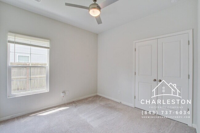 Building Photo - 347 Matuskovic Dr