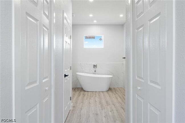 Building Photo - 4730 NW 38th Pl