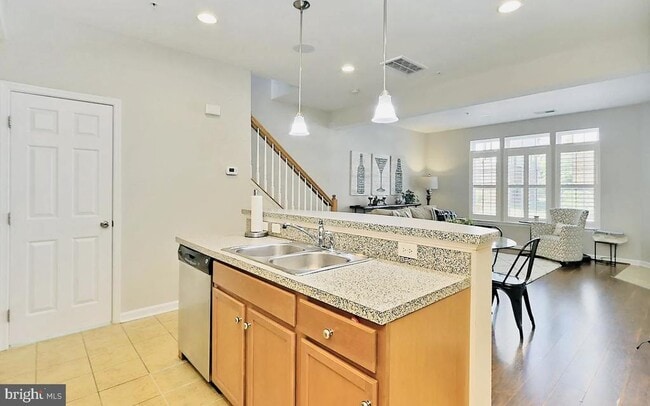 Building Photo - 41877 Inspiration Terrace