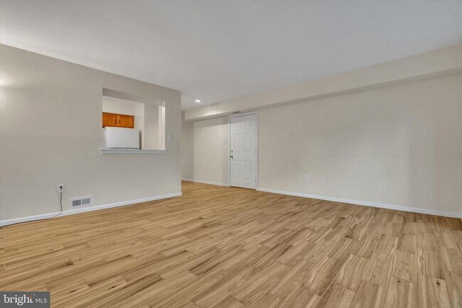 Primary Photo - 41 Summit Ct