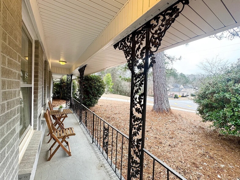 Building Photo - Room in House on Union Rd SW