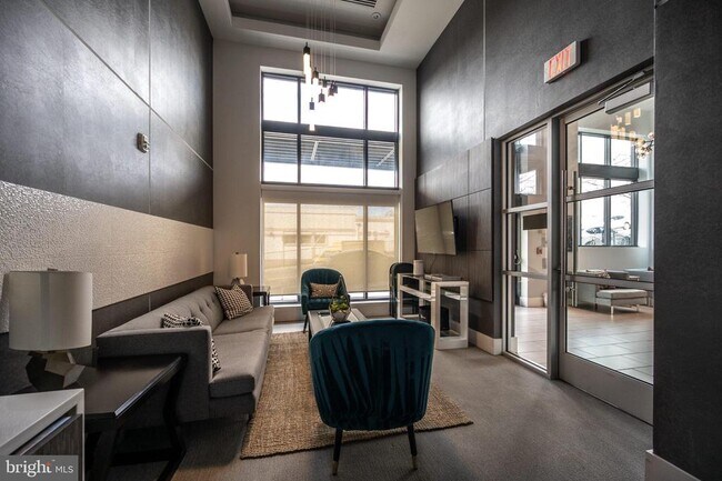 Building Photo - 989 S Buchanan St