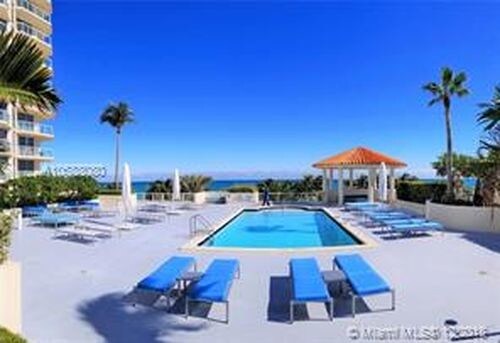 Building Photo - 7330 Ocean Terrace