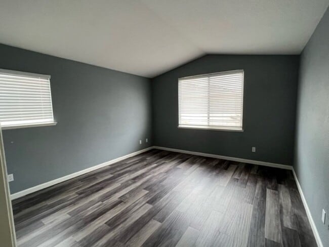 Building Photo - Gated Community in Elk Grove
