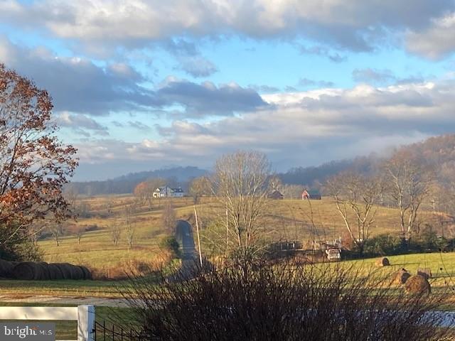 Building Photo - 873 Hawlin Rd