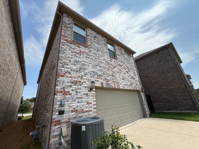 Building Photo - 1331 Bailey Ln