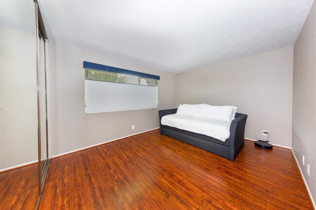 Building Photo - 39945 Santa Fe Way