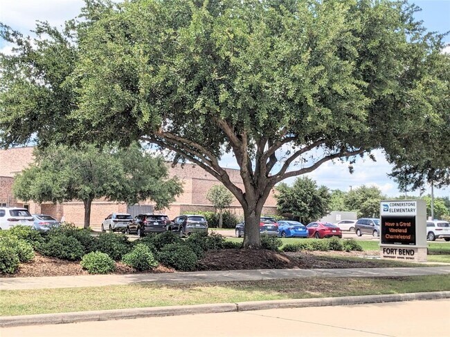 Building Photo - 6706 Oakman Ln