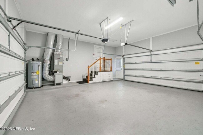 Building Photo - 5609 Hyde Park Cir