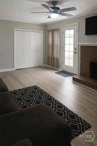 Building Photo - 614 2nd St