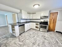 Building Photo - 72 Lyman St