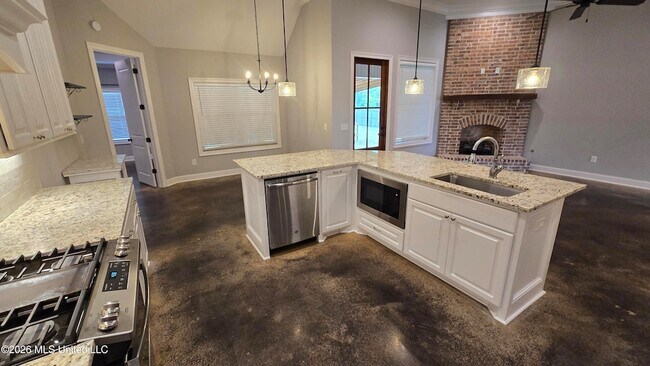 Building Photo - 139 Coventry Ln