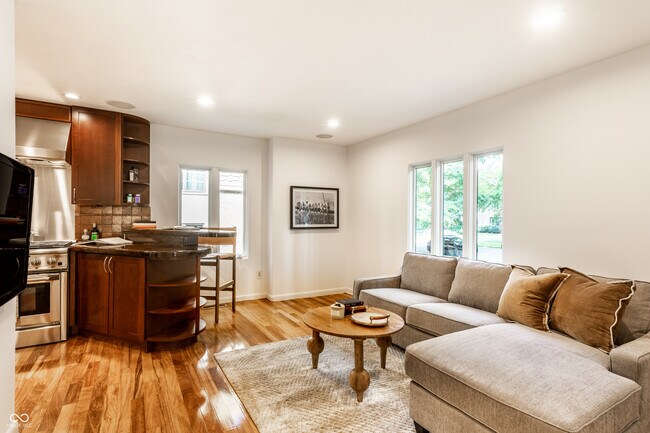 Building Photo - 5758 Wildwood Ave