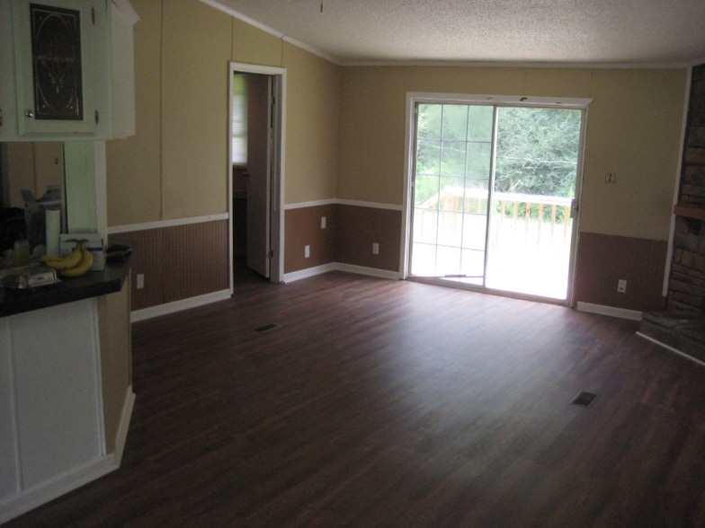 Building Photo - 13915 Monarch Way