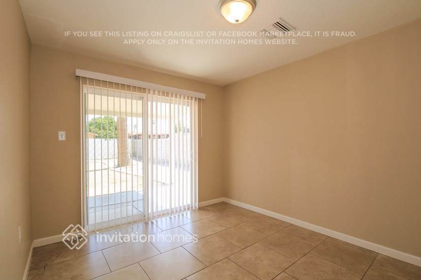 Building Photo - 2307 E Hillery Dr