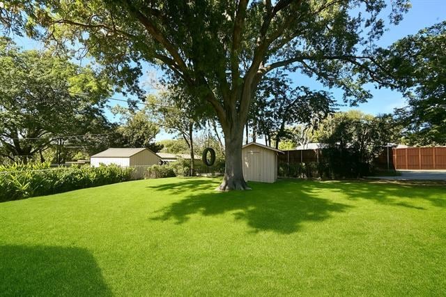 Building Photo - 1413 Potomac Dr