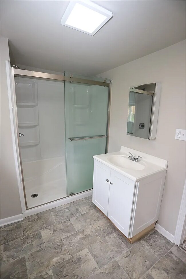 Building Photo - 305 Chestnut St