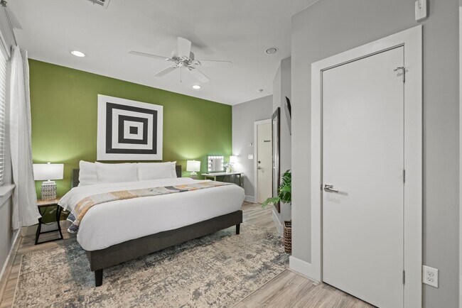 Building Photo - 2119 Hadley St