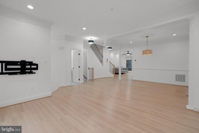 Building Photo - 1038 Grand Oak Way