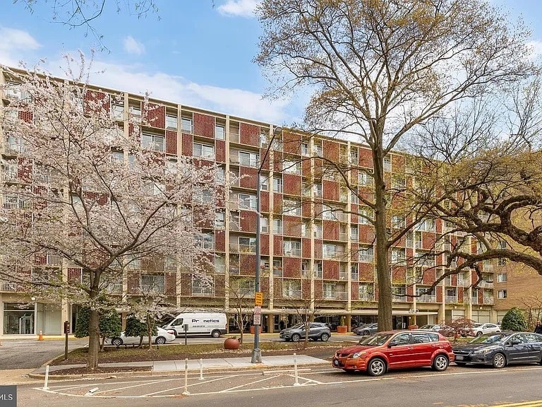 Building Photo - 800 4th St SW
