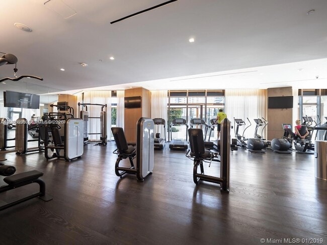 Building Photo - 801 S Miami Ave