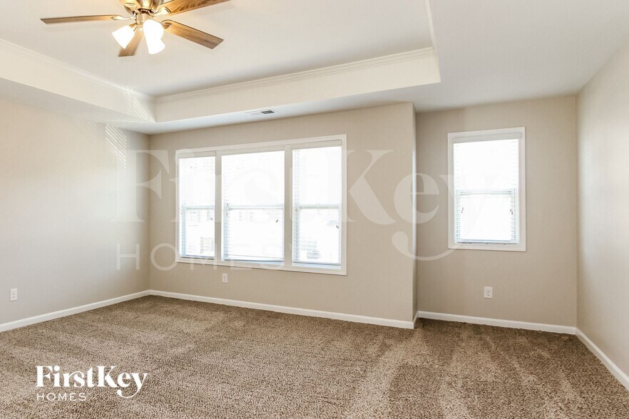 Building Photo - 3940 Lake Breeze Dr