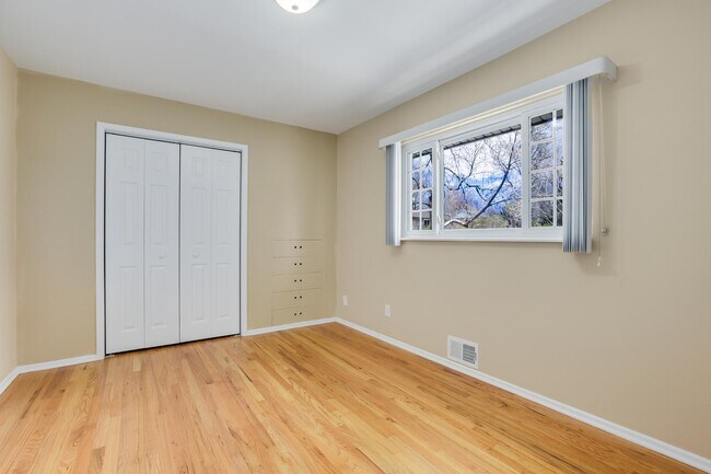Building Photo - 3225 S Newton St