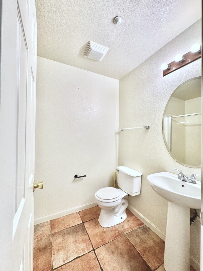 Building Photo - 1207 Silverton Way