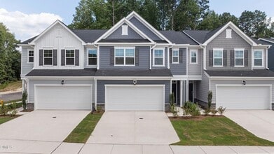Building Photo - 421 Deep Oak Dr