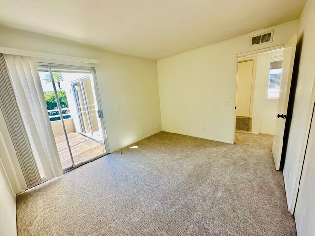 Building Photo - 16124 Twinkle Cir