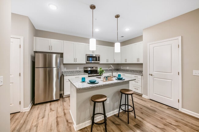 Building Photo - Emerson Point