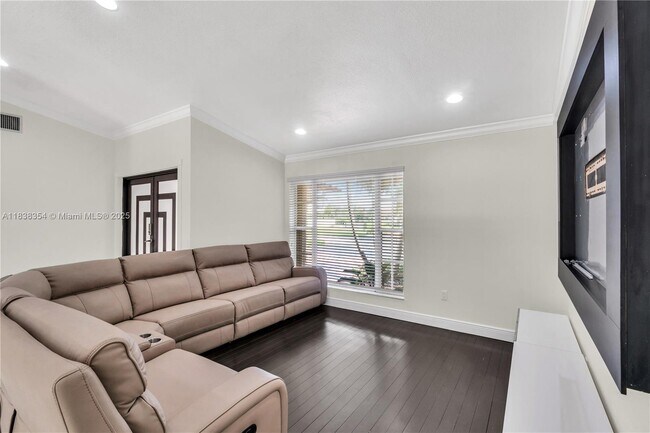 Building Photo - 8482 NW 166th Terrace