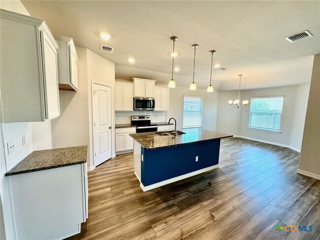 Building Photo - 6315 Matagorda Rd