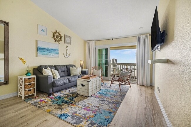 Building Photo - 7000 Seawall Blvd