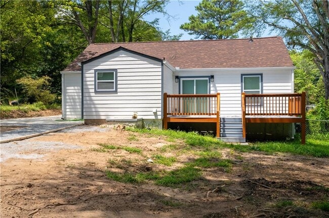 Building Photo - 3822 Bakers Ferry Rd SW